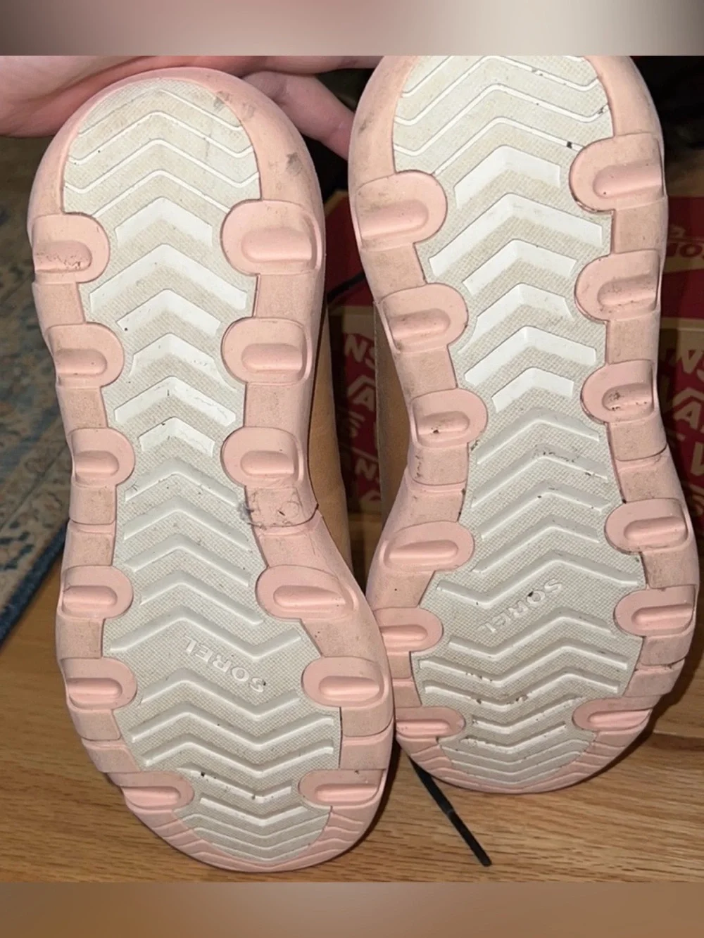 Sorel stylish tan